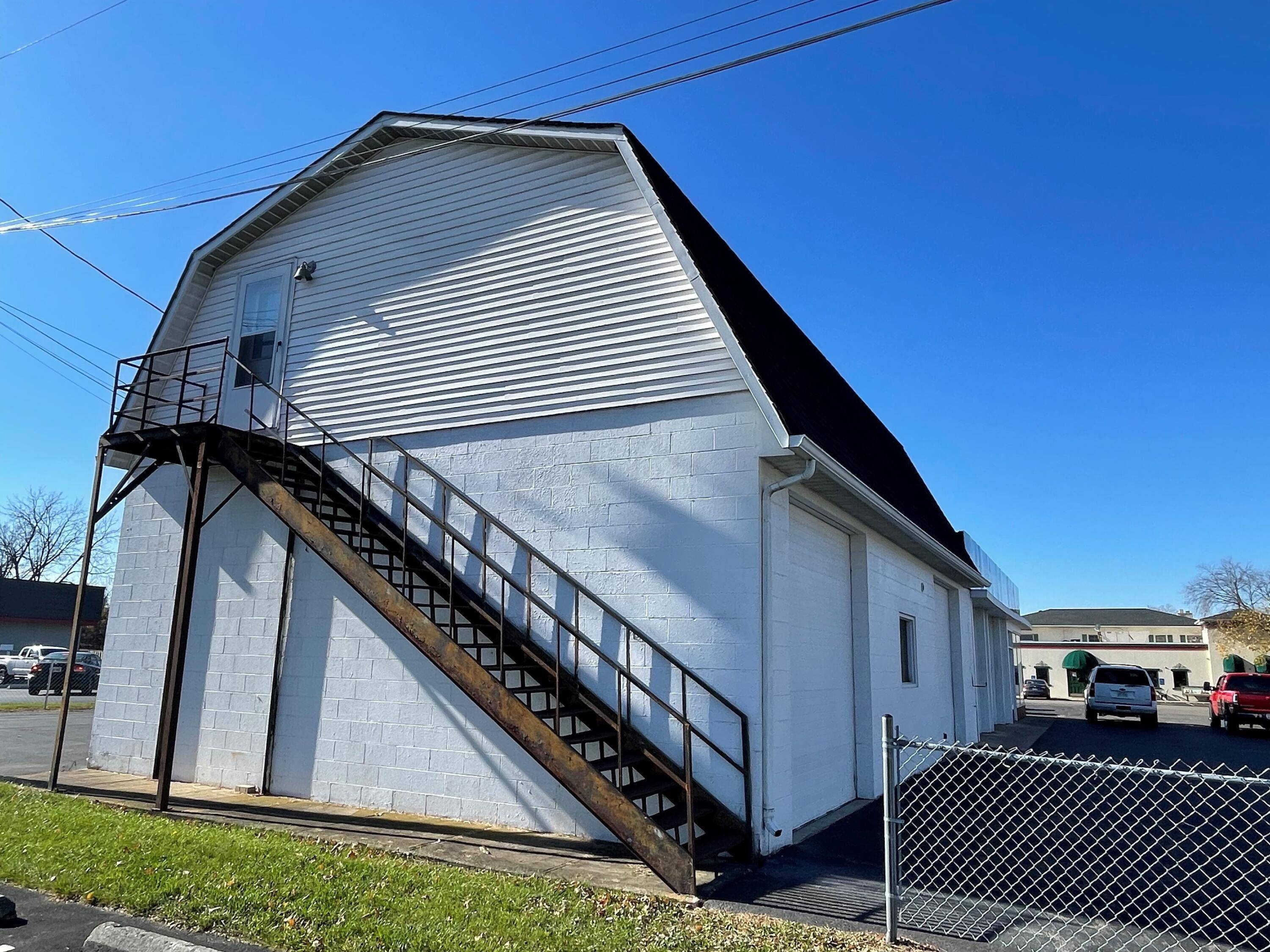 West Jefferson, OH 43162,227 E Main Street