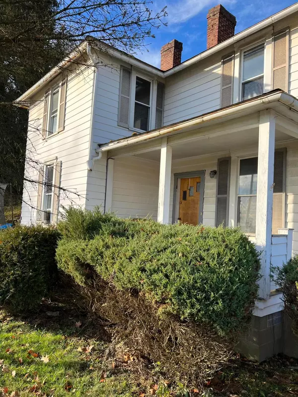 272 W Main Street, Crooksville, OH 43731