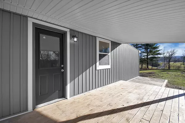 Adelphi, OH 43101,19294 Chestnut Street