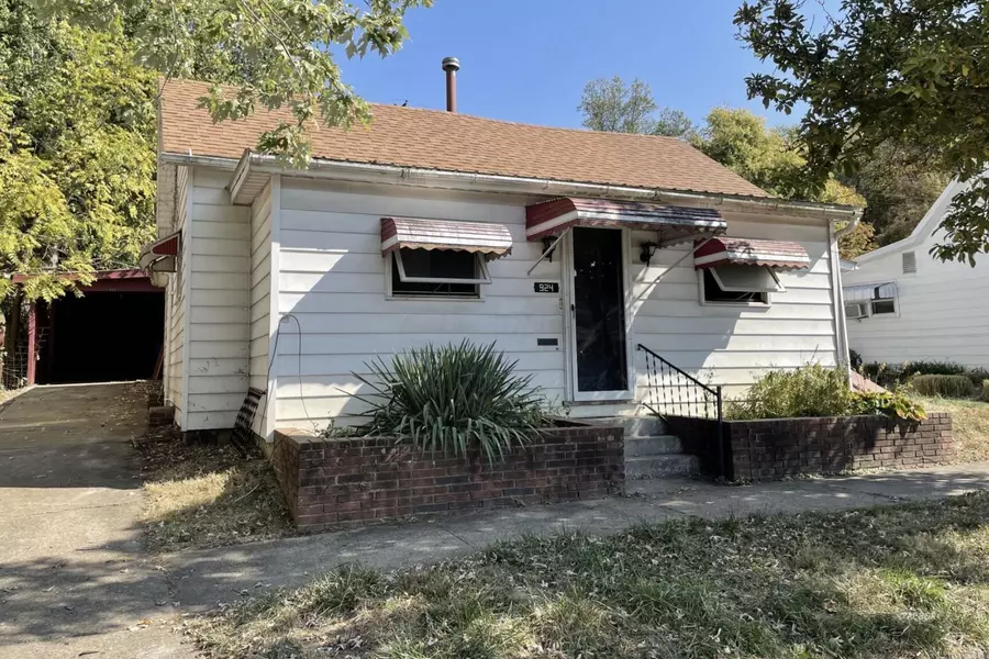 924 Walnut Street, Nelsonville, OH 45764