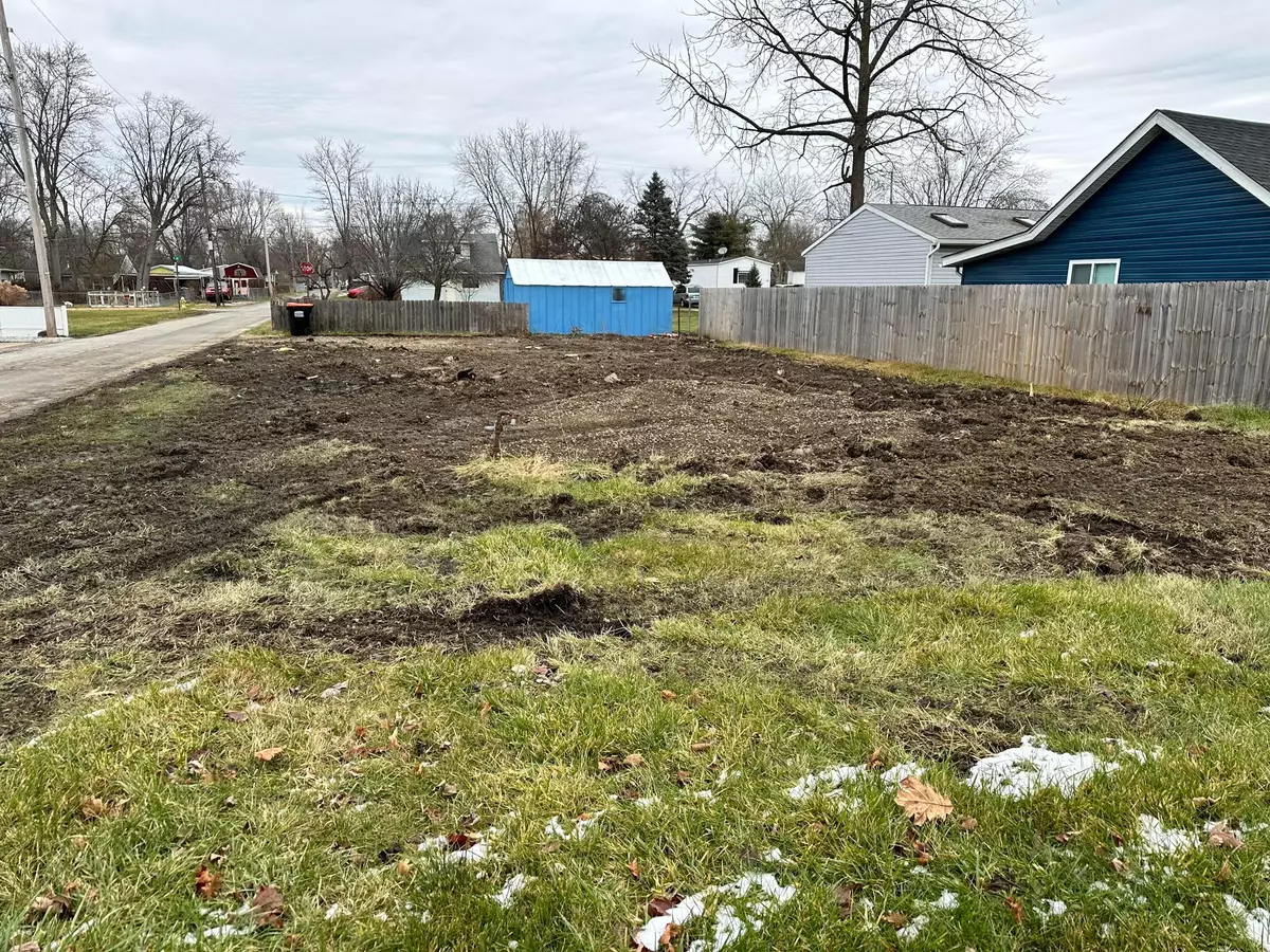 Buckeye Lake, OH 43008,64 2nd Street