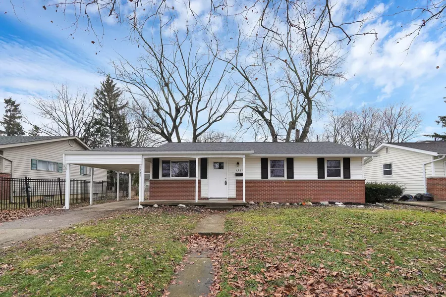 1381 Chesterton Square, Columbus, OH 43229