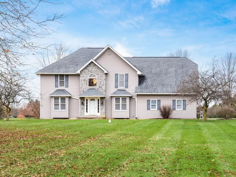 1245 E Slate Ridge Drive, Canal Winchester, OH 43110