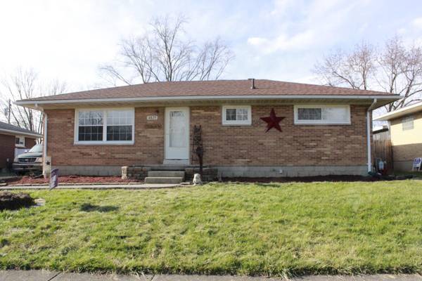 4825 Curtis Drive,  Springfield,  OH 45503