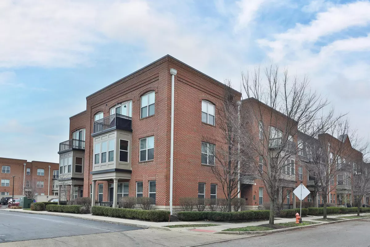 Columbus, OH 43215,960 Perry Street #213