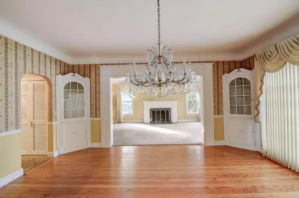 Amherst, OH 44001,45555 N Ridge Road