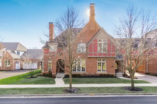 2453 Cambridge Boulevard, Upper Arlington, OH 43221