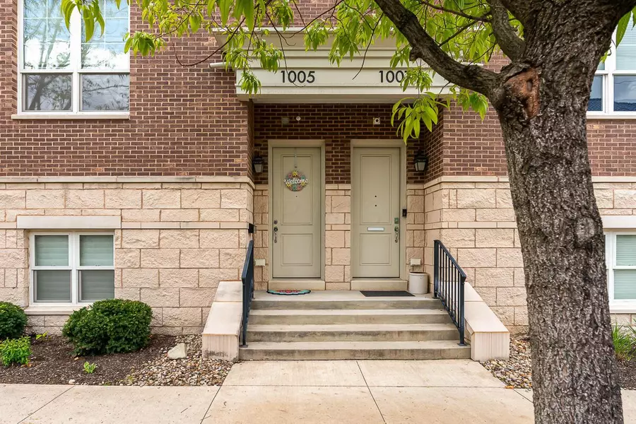 1005 Dennison Avenue, Columbus, OH 43201