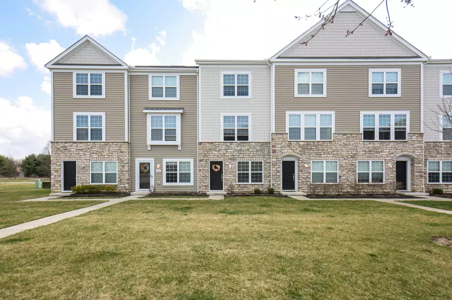 448 Autumn Ridge Circle, Pickerington, OH 43147