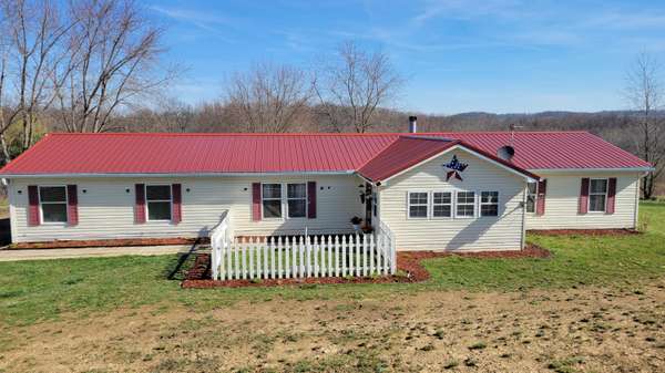 26618 Armstrong Road, Laurelville, OH 43135