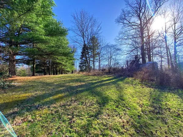 New Straitsville, OH 43766,9948 Salem Hollow Road