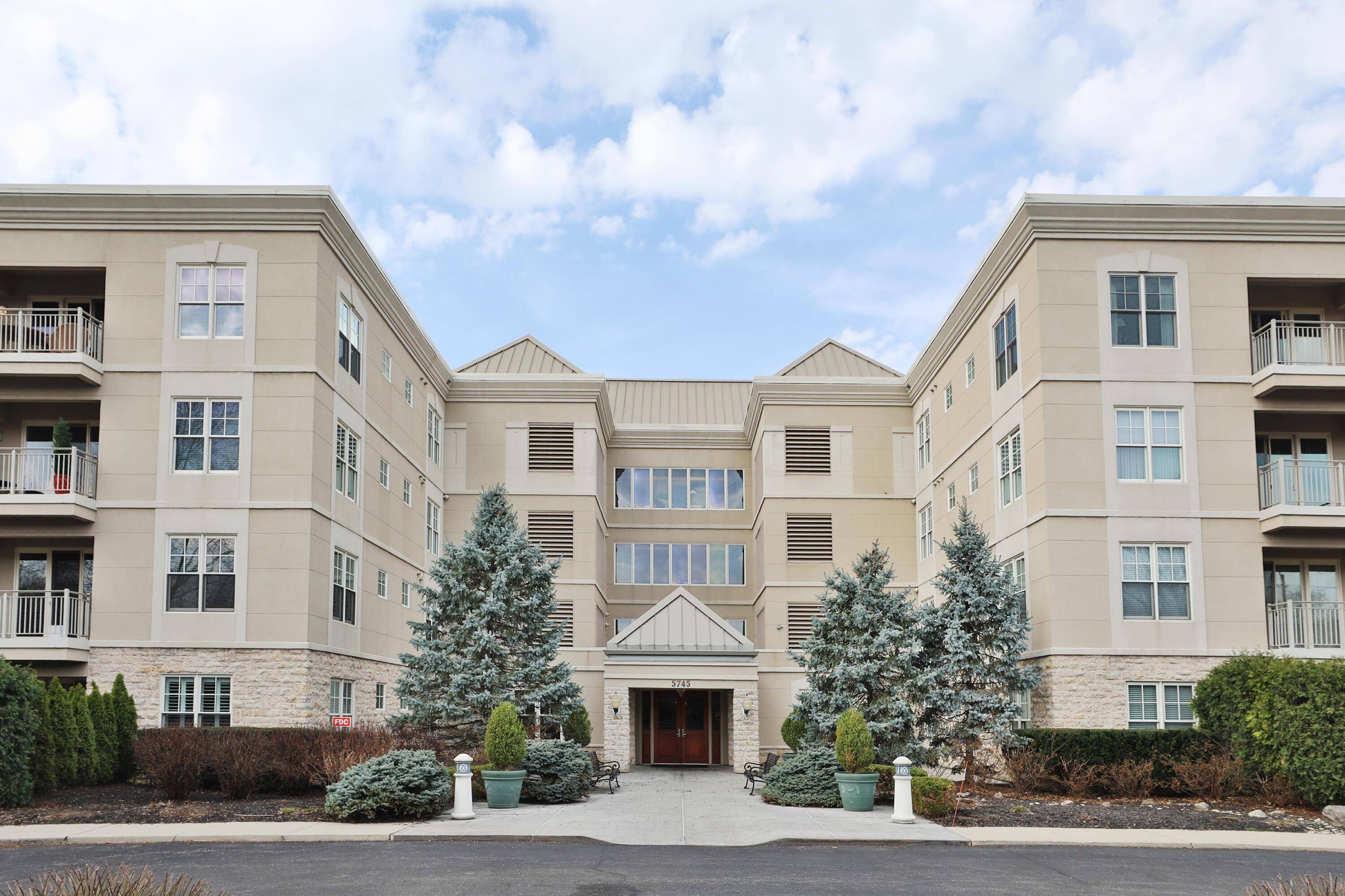 5745 Newbank Circle #405, Dublin, OH 43017