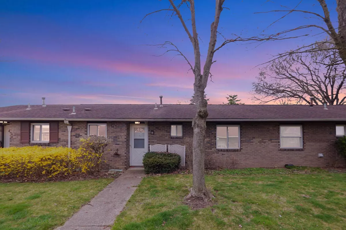 Columbus, OH 43223,2372 Woodbrook Circle #B