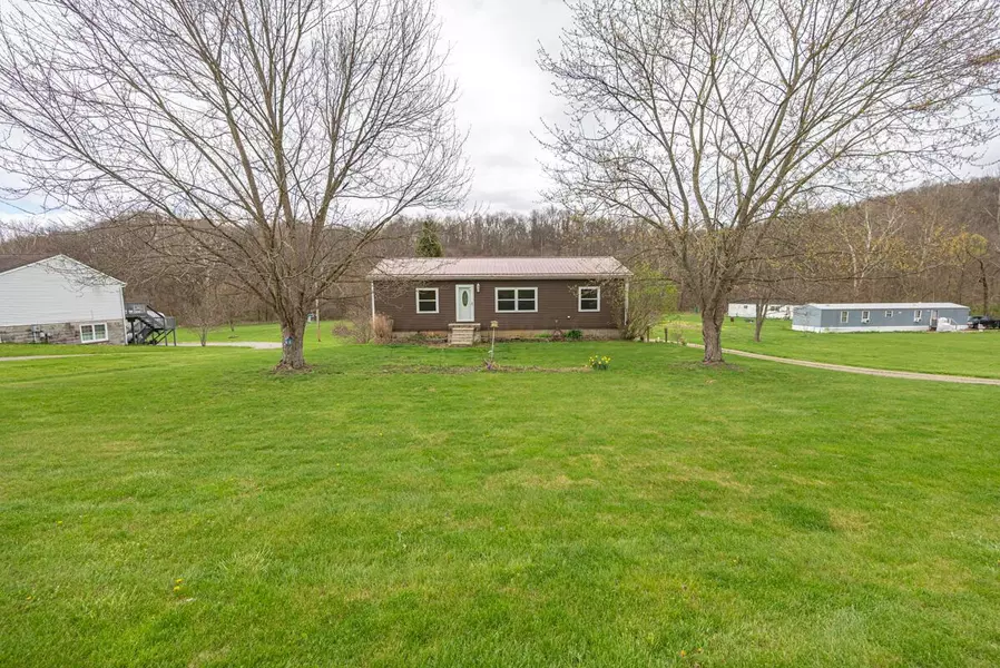 18530 State Route 327, Laurelville, OH 43135