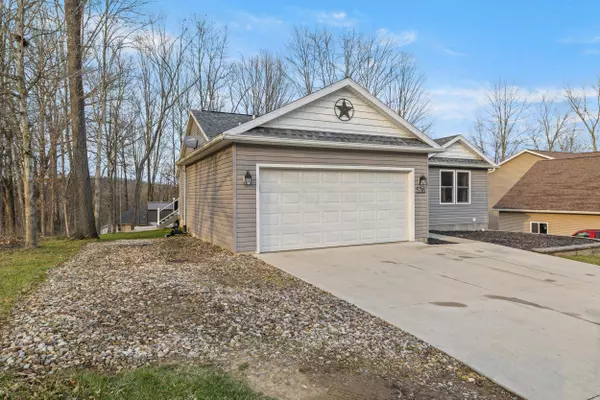 Howard, OH 43028,536 Crestmonte Drive