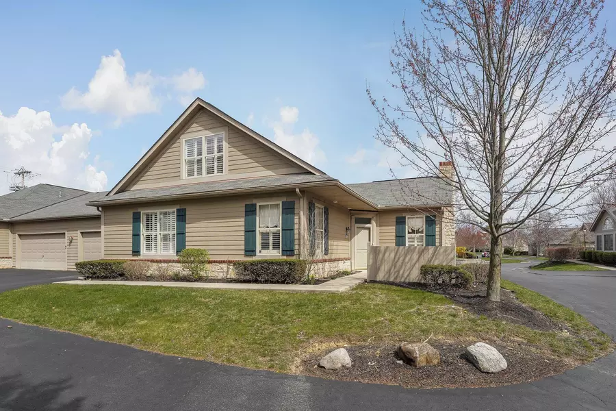 6718 Lakeview Circle, Canal Winchester, OH 43110