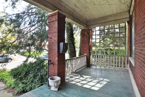 Columbus, OH 43201,97 E Oakland Avenue