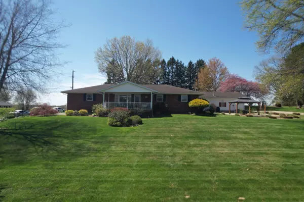 6346 Newark Road, Nashport, OH 43830