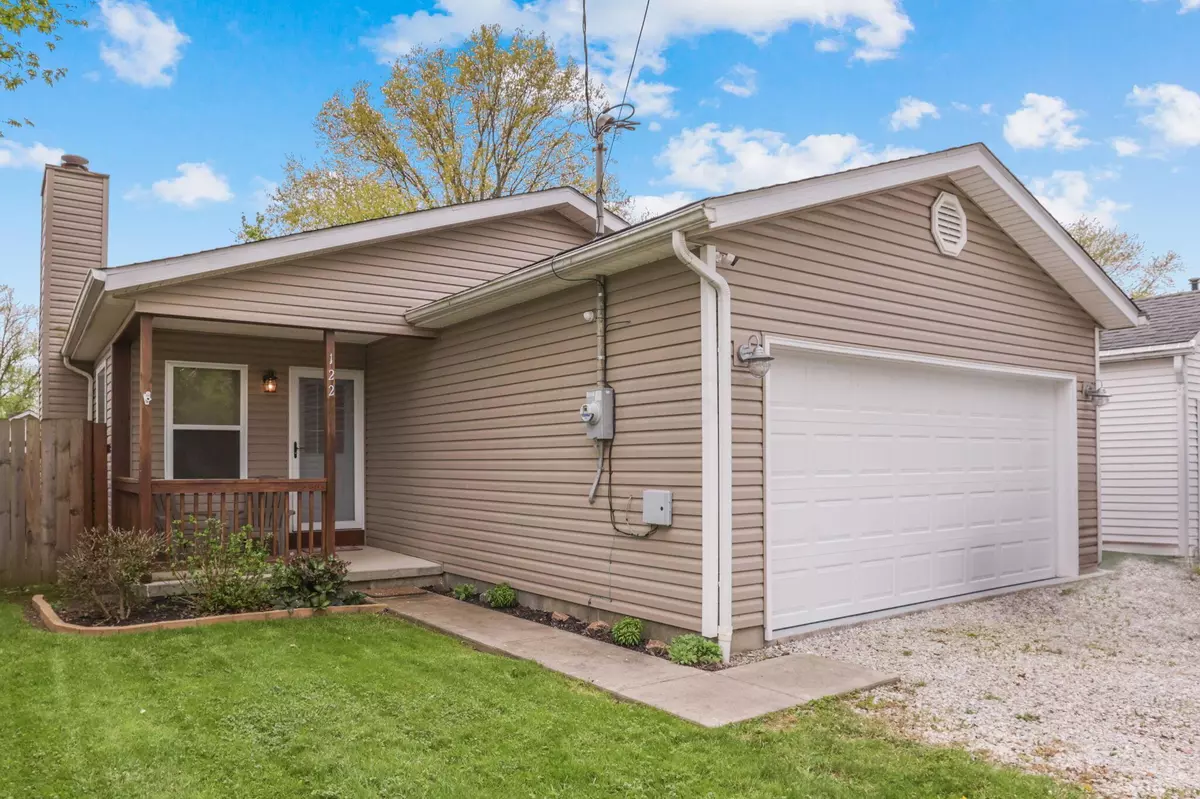 Buckeye Lake, OH 43008,122 Highland Avenue