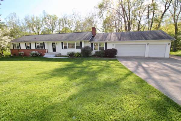 561 Howell Drive,  Newark,  OH 43055