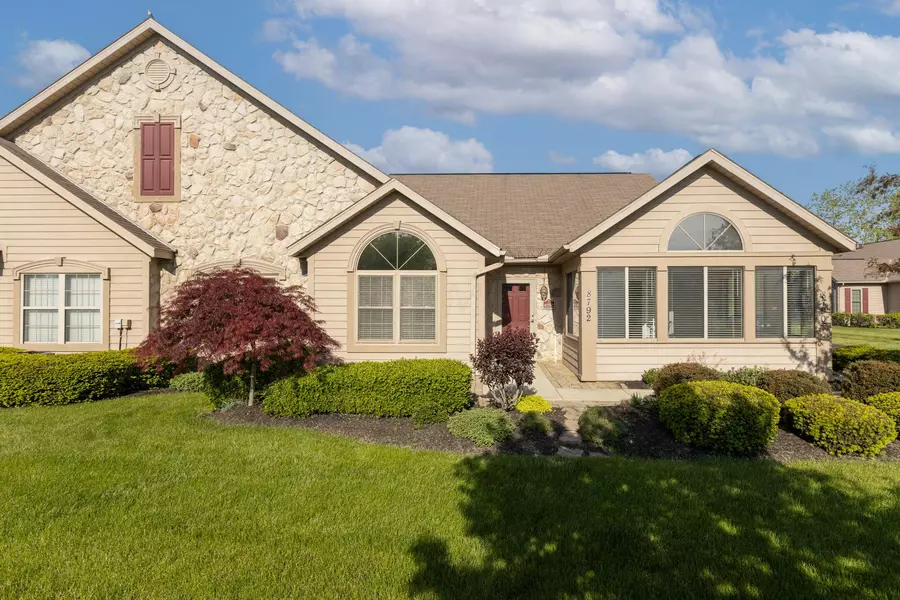 8792 Linksway Drive, Powell, OH 43065