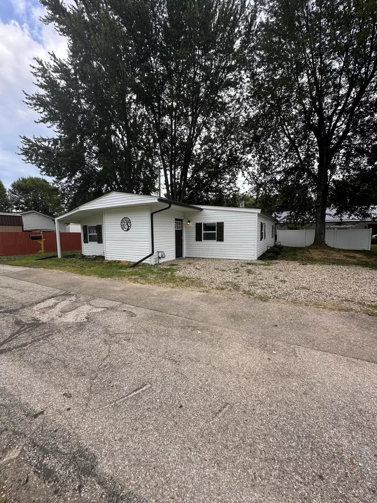 Pataskala, OH 43062,85 Pincott Street