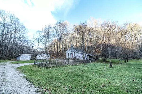 35335 Paw Paw Road,  Lower Salem,  OH 45745