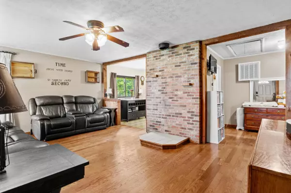 566 E 10th Street, Marysville, OH 43040