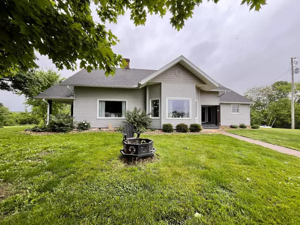 126 Crawford Lane, Frankfort, OH 45628