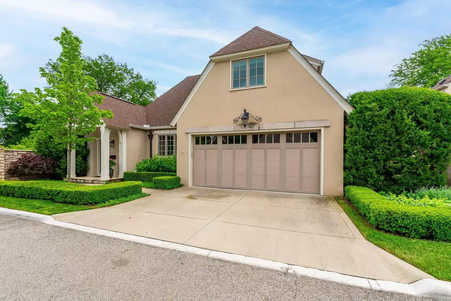 3440 London Ct Drive, Upper Arlington, OH 43221