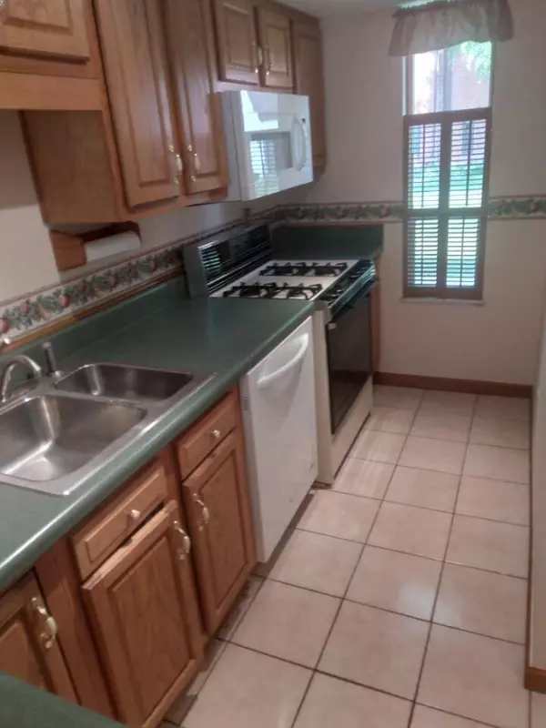 Westerville, OH 43081,102 Lancelot Lane