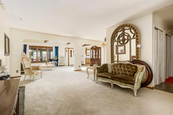 Columbus, OH 43219,4165 Sunbury Road