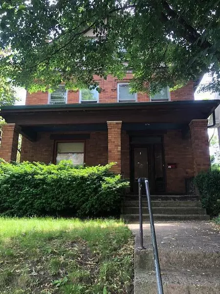 49 E Oakland Avenue, Columbus, OH 43201