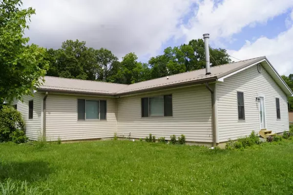 3861 Winnemac Pike, La Rue, OH 43332