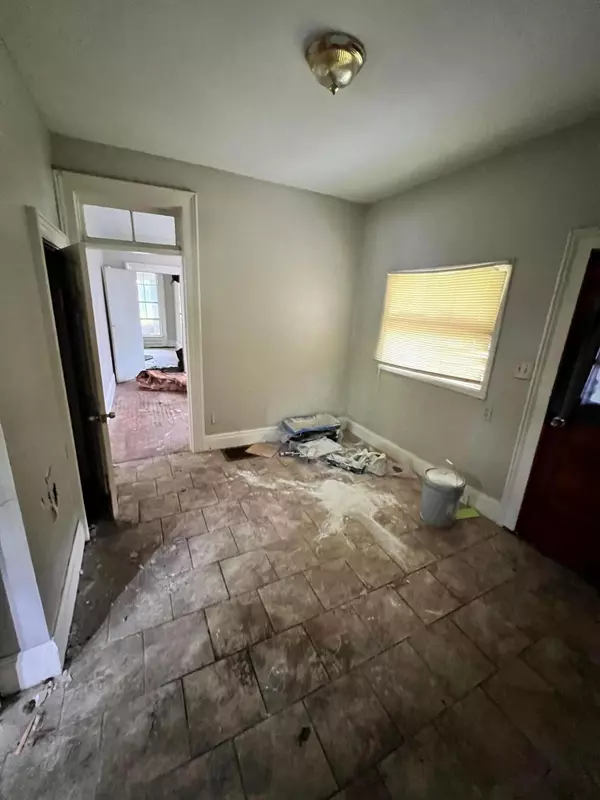 Newark, OH 43055,361 Granville Street