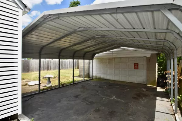 Columbus, OH 43228,684 Georgian Drive