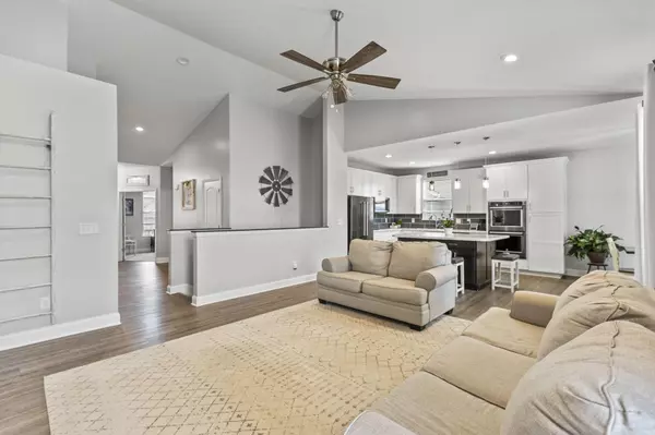 183 Red Oak Court Commercial Point, OH 43116