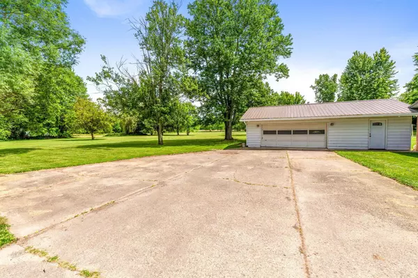 La Rue, OH 43332,86 South Street