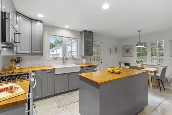 Upper Arlington, OH 43221,2206 Northam Road