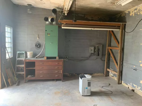 Ashley, OH 43003,5 N Franklin Street