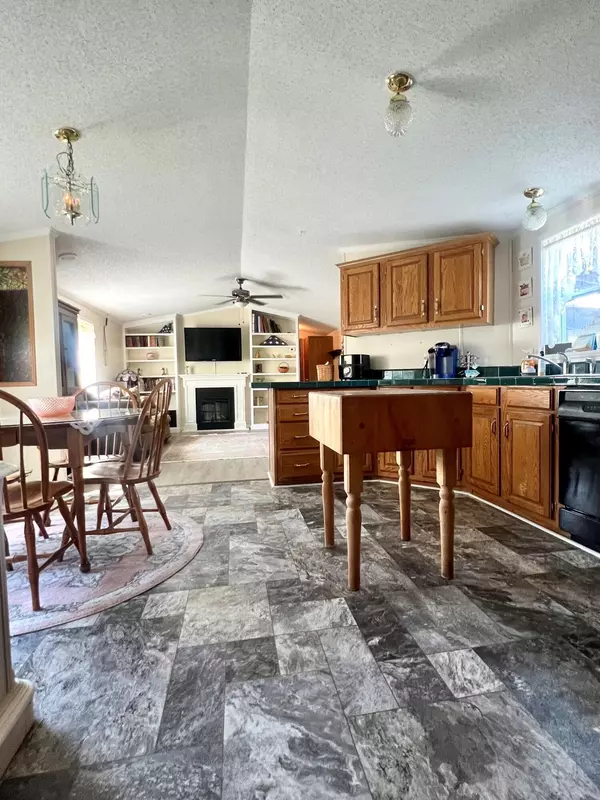 Dresden, OH 43821,106 Silliman Street