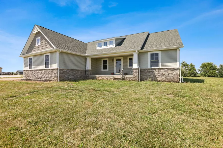 4762 Baltimore Somerset Road, Pleasantville, OH 43148