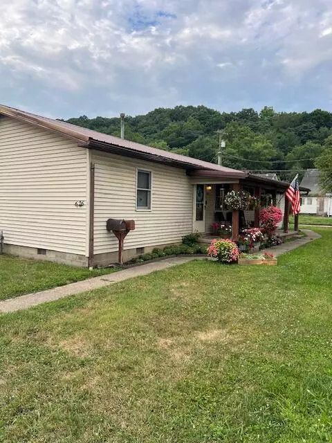 626 Poplar Street,  Nelsonville,  OH 45764