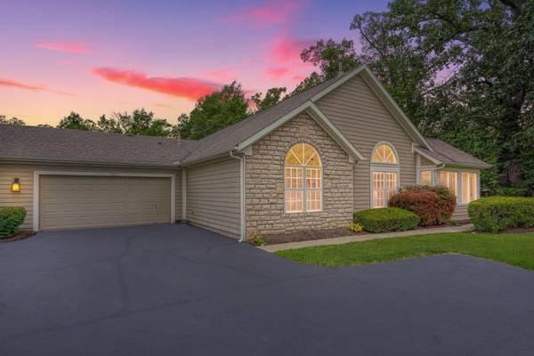 392 Park Woods Lane,  Powell,  OH 43065