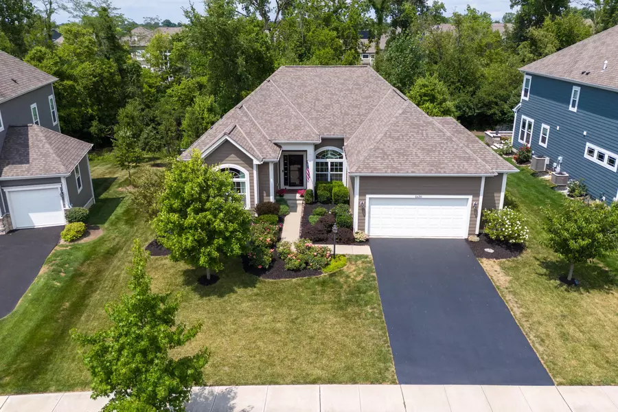 2430 Triple Crown Crossing, Powell, OH 43065