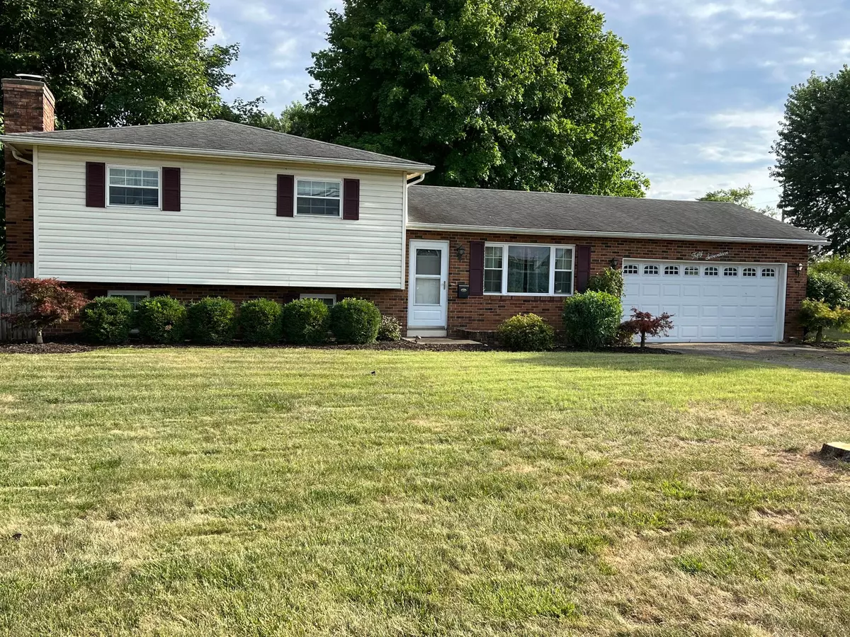 South Bloomfield, OH 43103,5017 W North Street