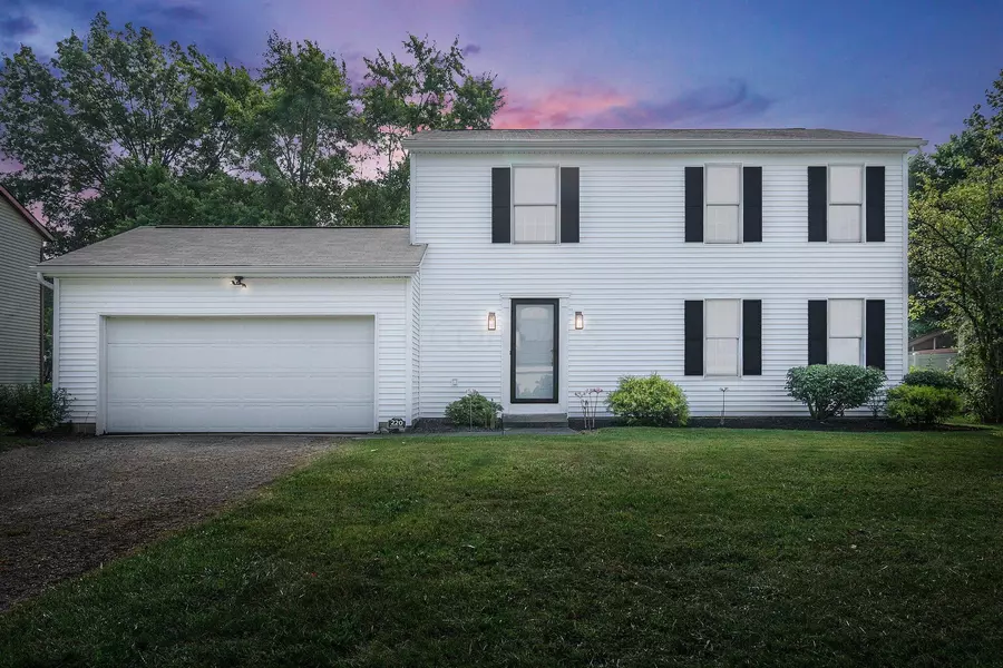 220 Parkview Drive, Pickerington, OH 43147