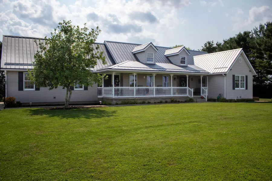 2691 E Hooppole Ridge Road, Mcconnelsville, OH 43756