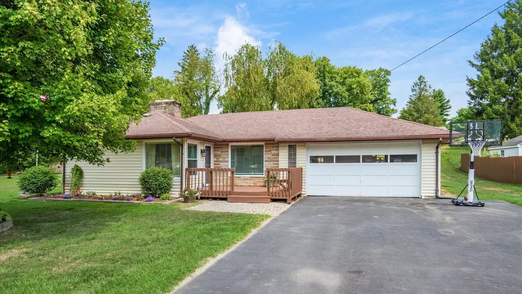 61 E Madison Drive, Newark, OH 43055