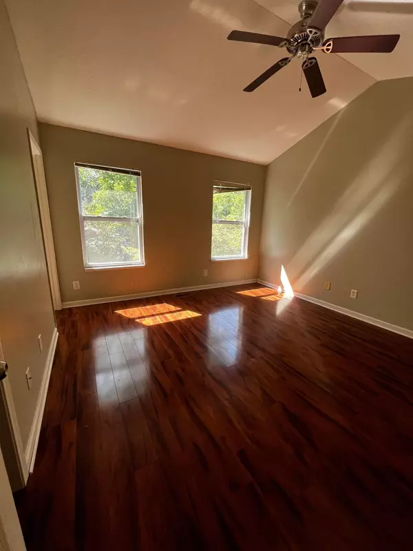 Columbus, OH 43230,650 Grove Circle #2002